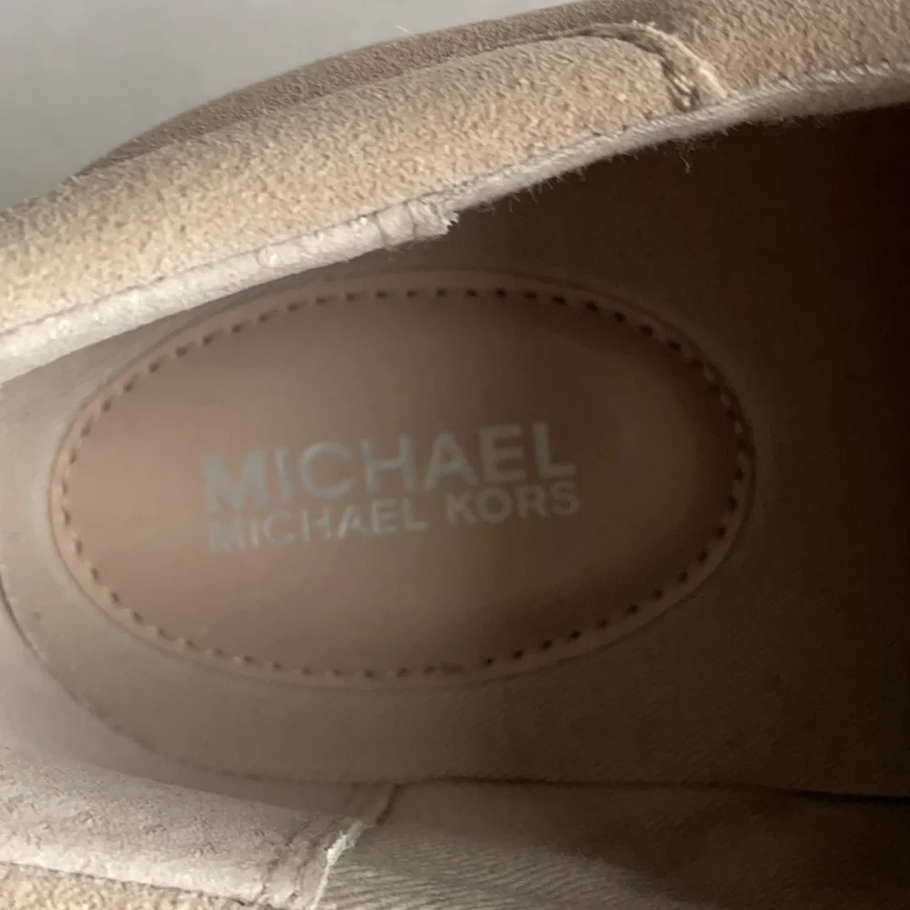 🆕 Michael Kors Suede Sneakers